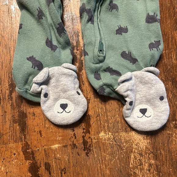 Set of 3 different brand 3-6 months baby outfits. - Picture 5 of 9